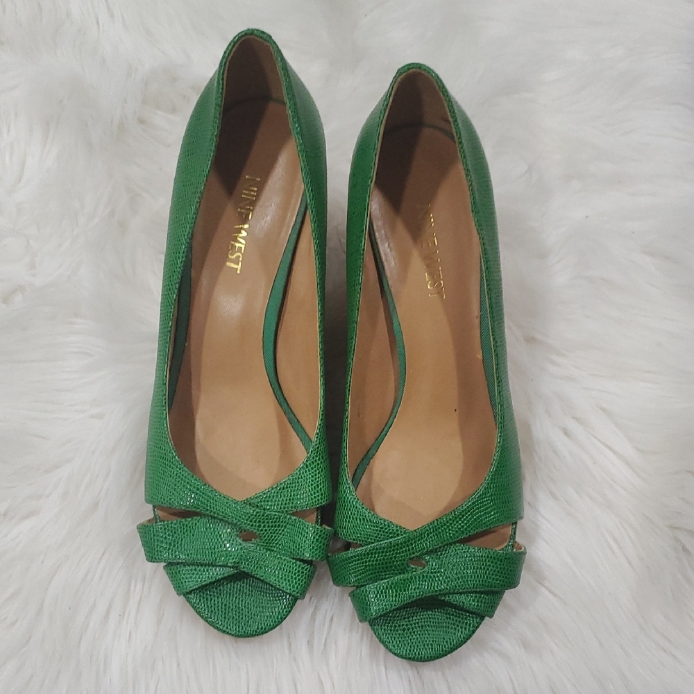 Nine West Emerald Green Peep Toe Wedge Heels - Picture 10 of 11